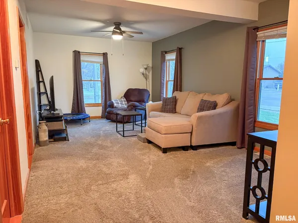$254,900 | 122 Fisk Street, Goodfield, IL 61742