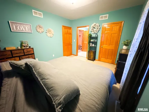 $254,900 | 122 Fisk Street, Goodfield, IL 61742