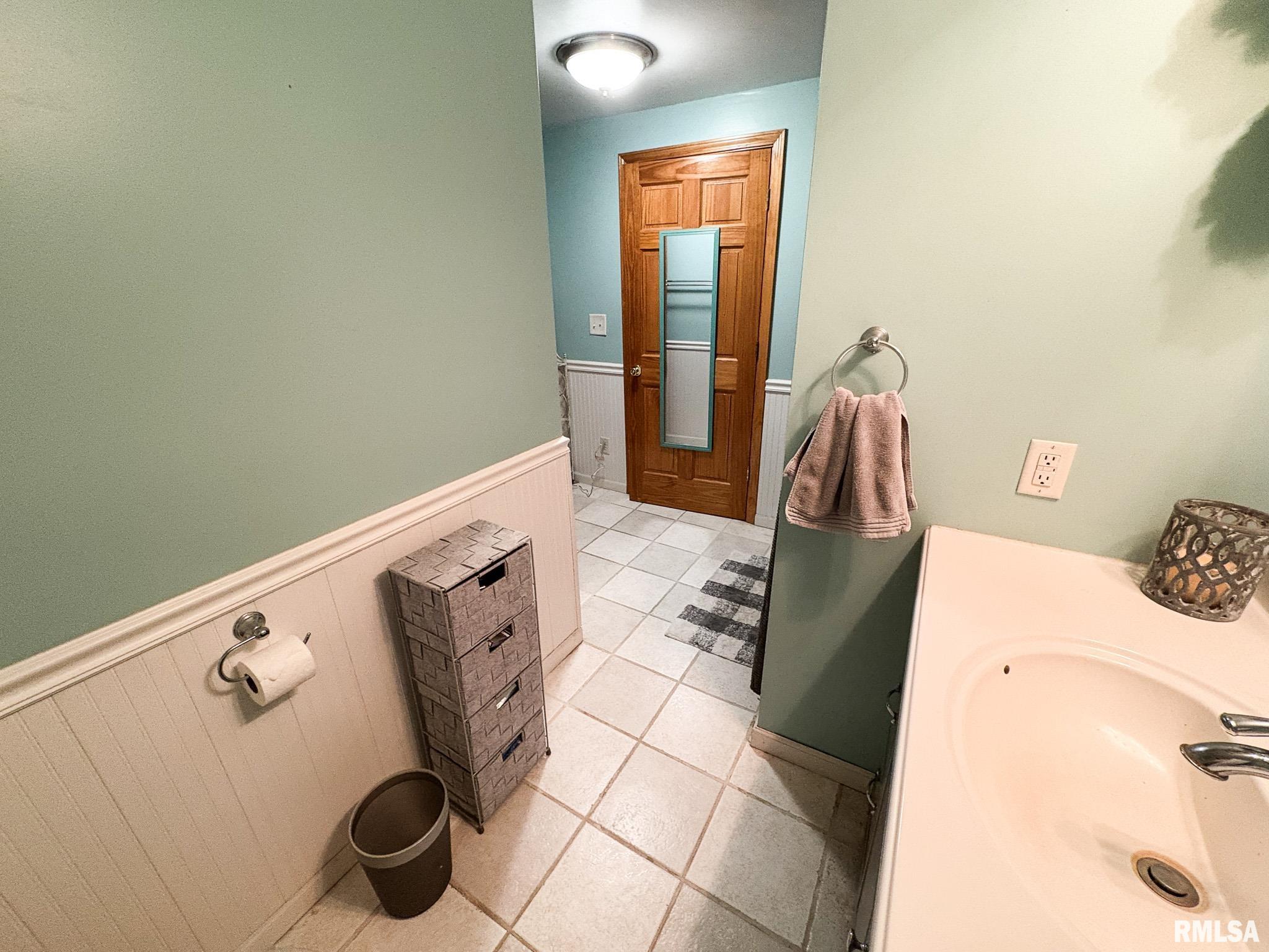 122 Fisk Street Goodfield, IL 61742 - Photo 38 of 61