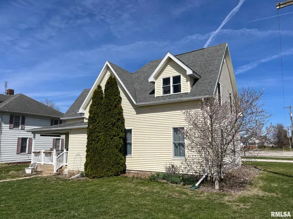 $254,900 | 122 Fisk Street, Goodfield, IL 61742