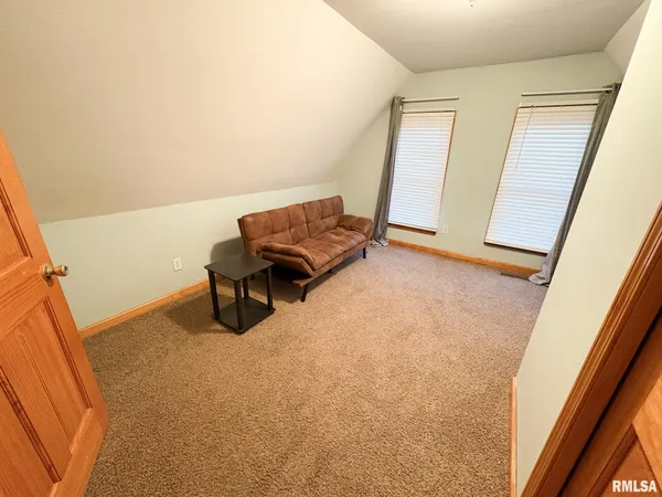 $254,900 | 122 Fisk Street, Goodfield, IL 61742