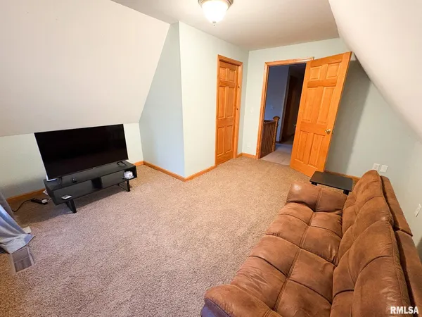 $254,900 | 122 Fisk Street, Goodfield, IL 61742