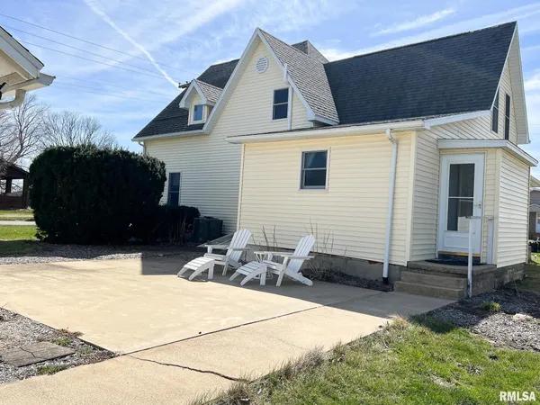 $254,900 | 122 Fisk Street, Goodfield, IL 61742