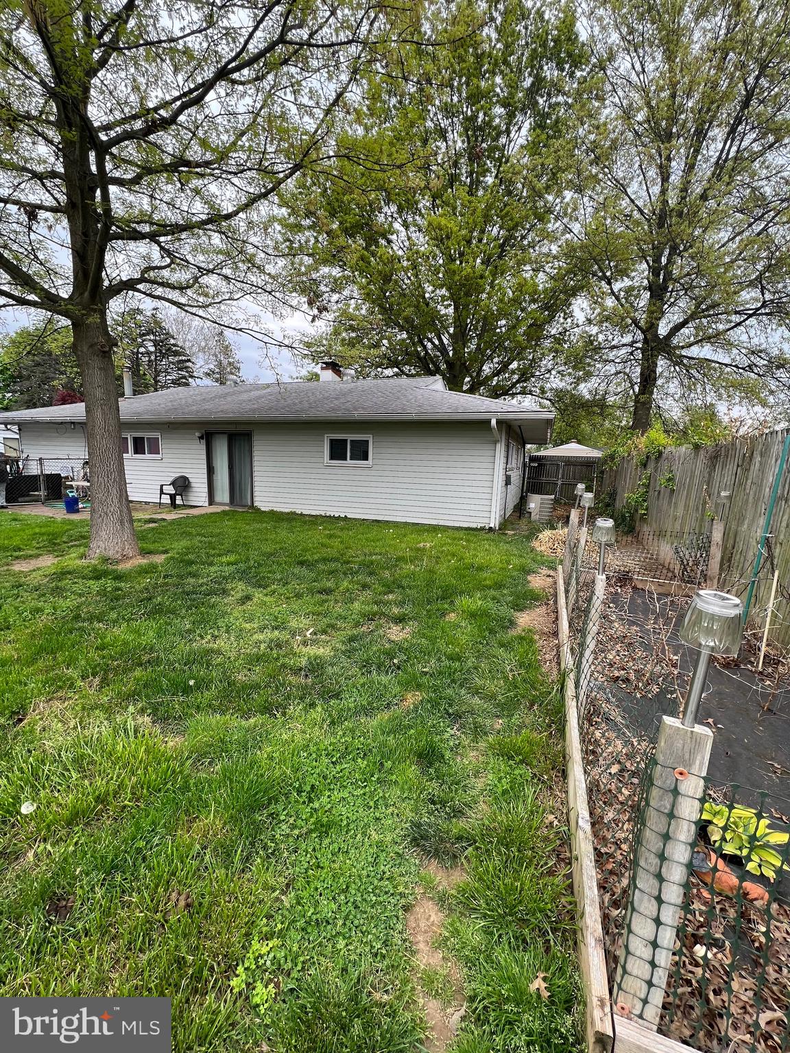 37 Meadow Lane Newark, DE 19713 - Photo 2 of 12