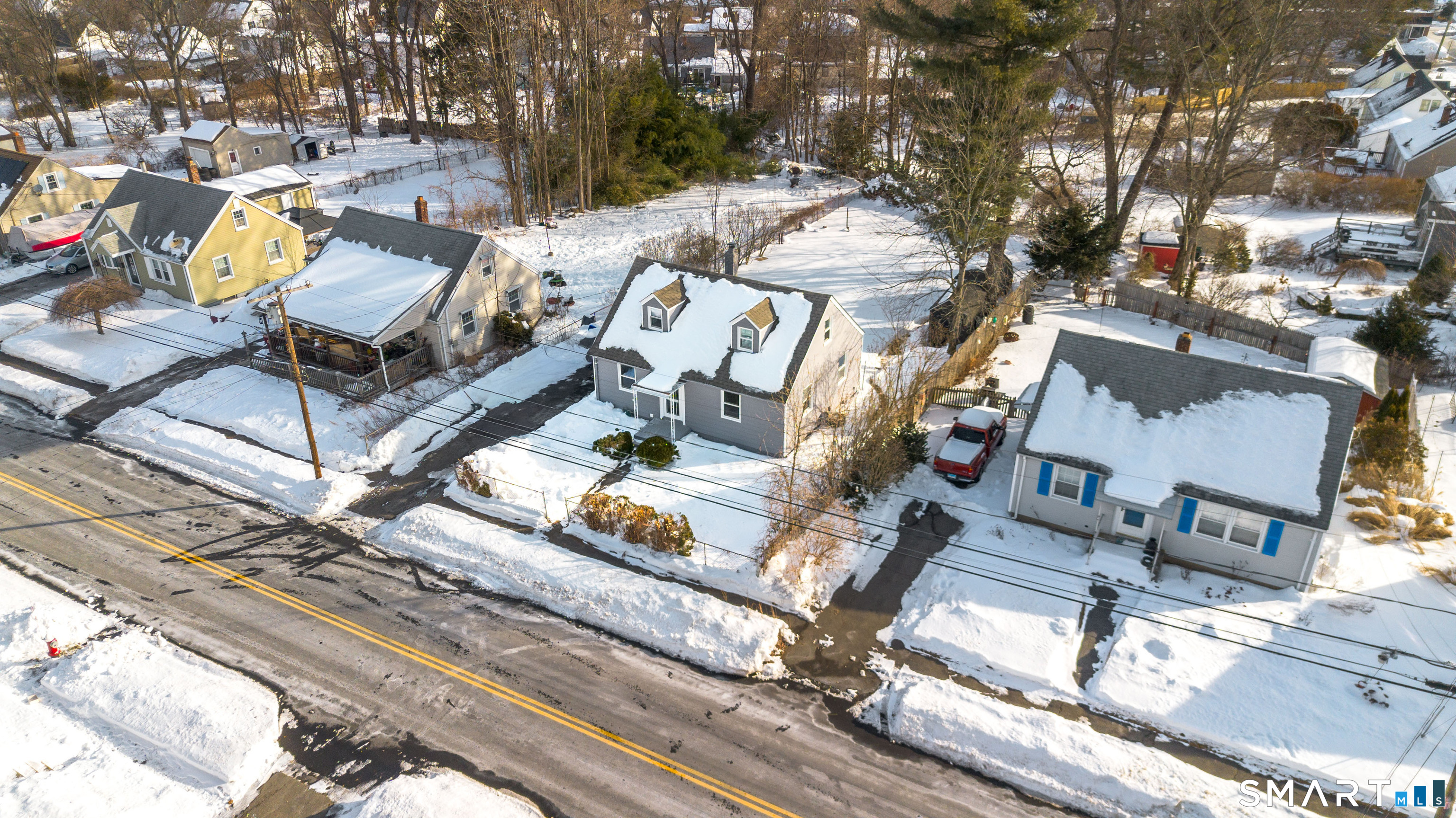 167 North Hoadley Street Naugatuck, CT 06770 - Photo 2 of 31