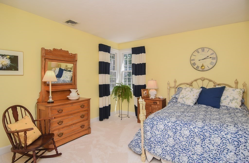 88 Taylor Road Marlborough, MA 01752 - Photo 27 of 41 Gallery Image 27
