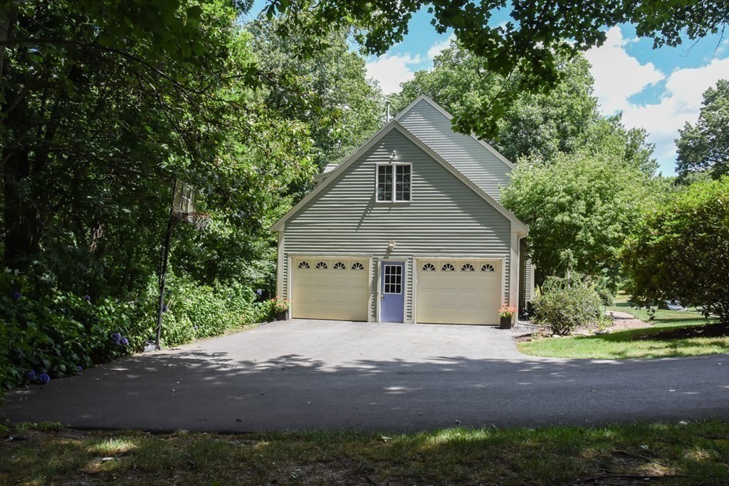 88 Taylor Road Marlborough, MA 01752 - Photo 3 of 41 Gallery Image 3