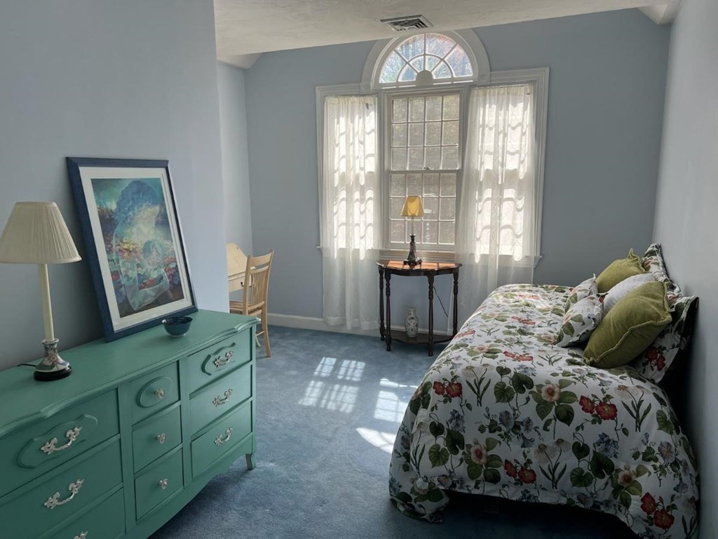 88 Taylor Road Marlborough, MA 01752 - Photo 32 of 41 Gallery Image 32