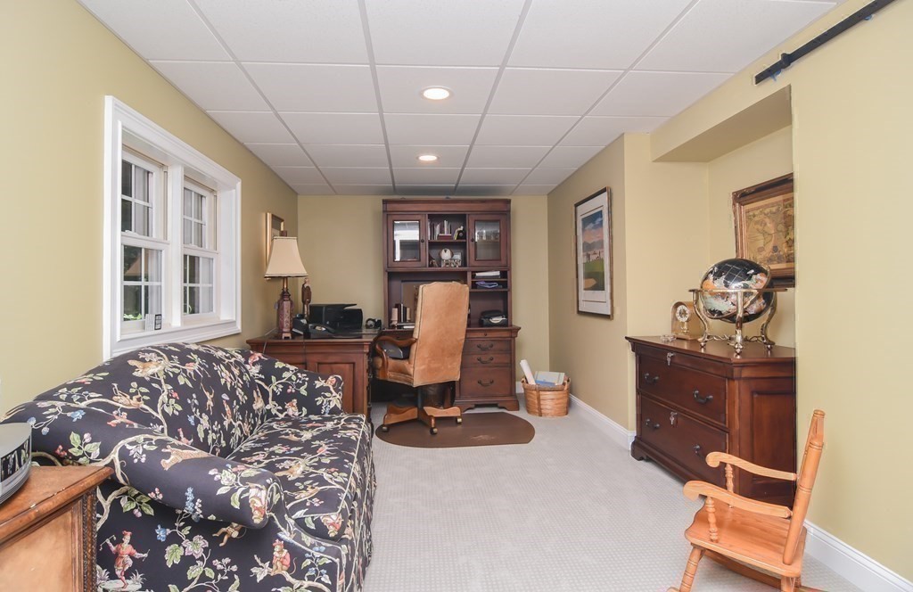 88 Taylor Road Marlborough, MA 01752 - Photo 35 of 41 Gallery Image 35