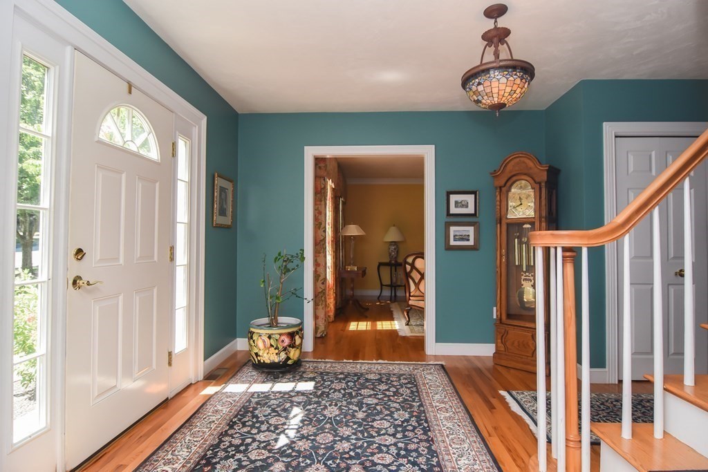 88 Taylor Road Marlborough, MA 01752 - Photo 5 of 41 Gallery Image 5