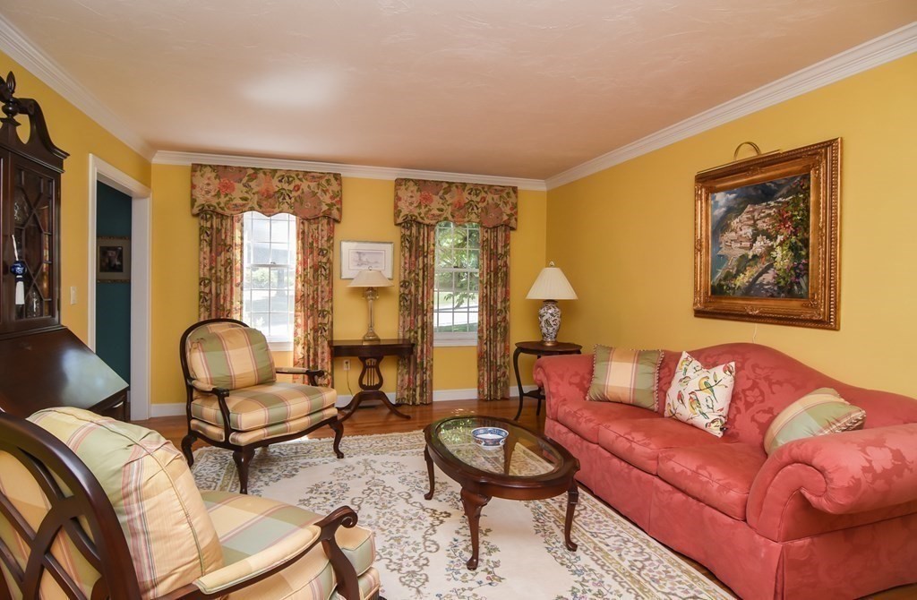 88 Taylor Road Marlborough, MA 01752 - Photo 9 of 41 Gallery Image 9