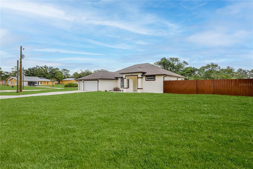 7372 Madrid Road Weeki Wachee, FL 34613 - Photo 7 of 61