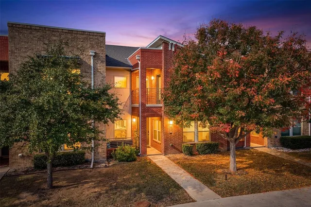 $339,000 | 349 Tonga Street, Dallas, TX 75203