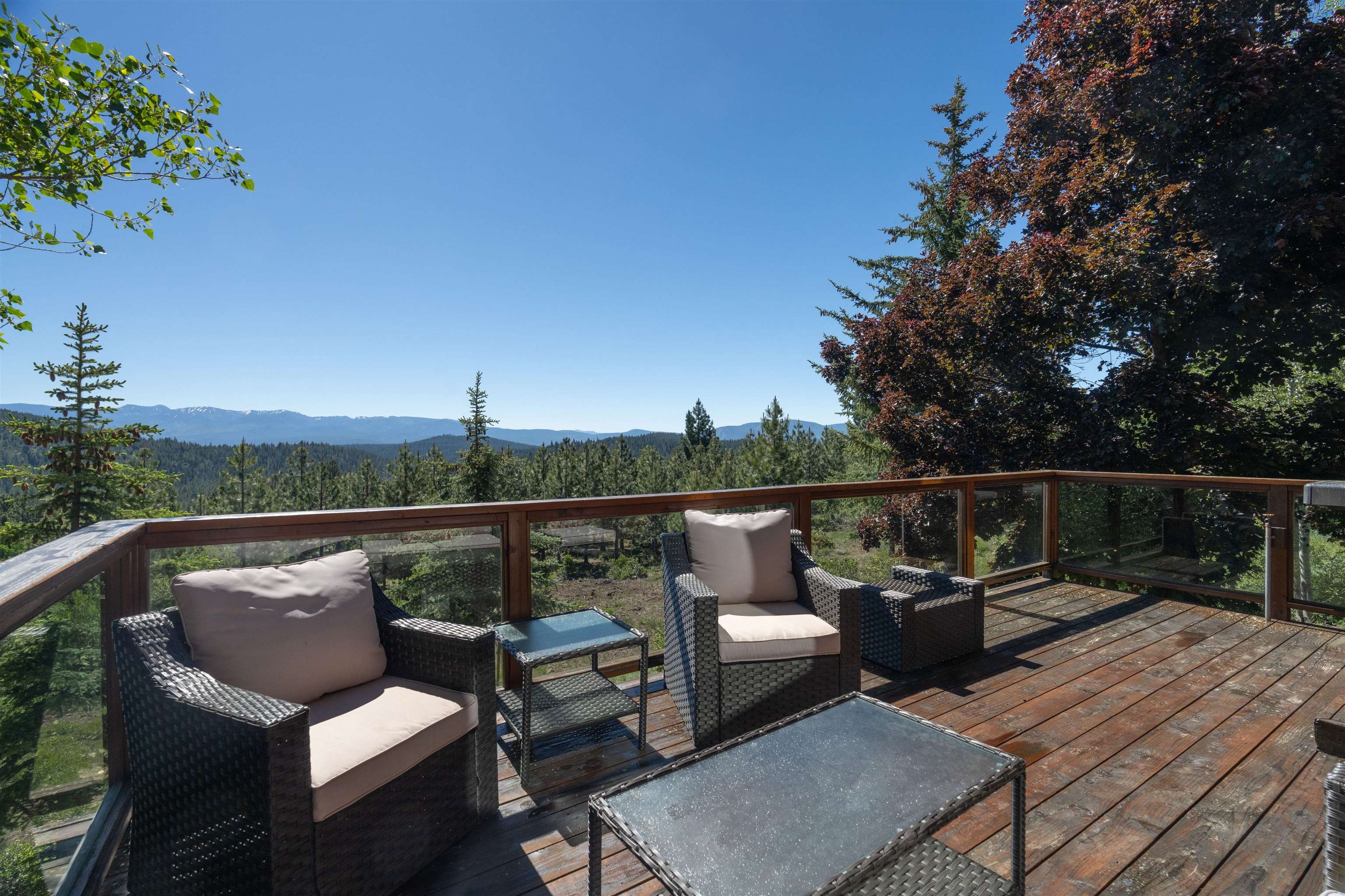 14509 Wolfgang Road Truckee, CA 96161 - Photo 3 of 28