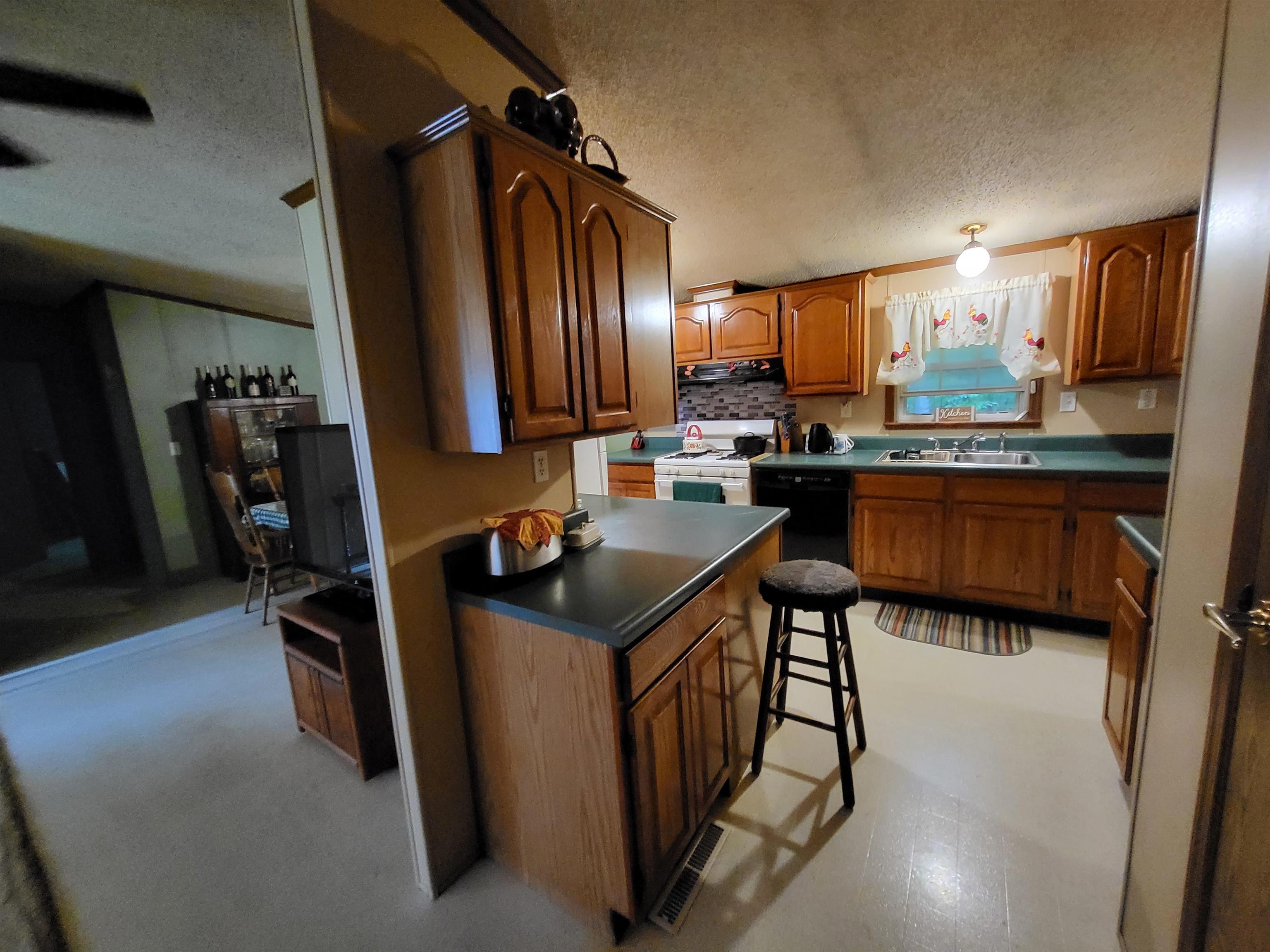 3958 Jones Road Beaverton, MI 48612 - Photo 17 of 30