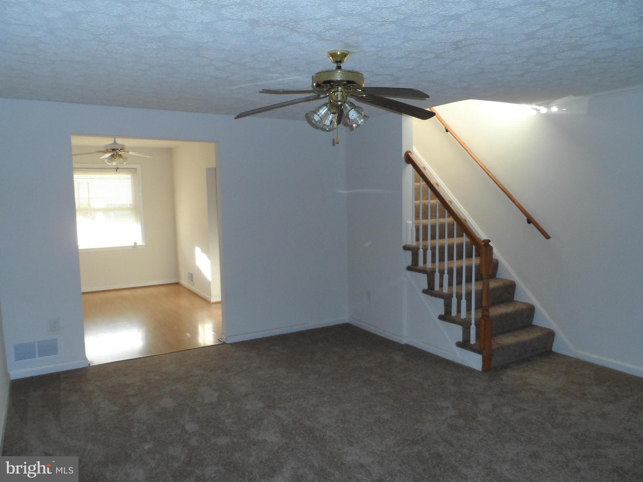 4432 Norfen Road Baltimore, MD 21227 - Photo 4 of 15 Living Room