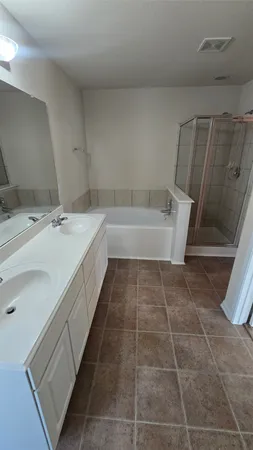 $2,000 | 14819 Isle Of Pines Court, Houston, TX 77049