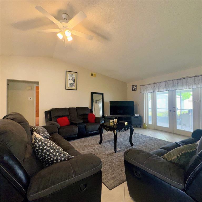 726 Stillview Circle Brandon, FL 33510 - Photo 12 of 44