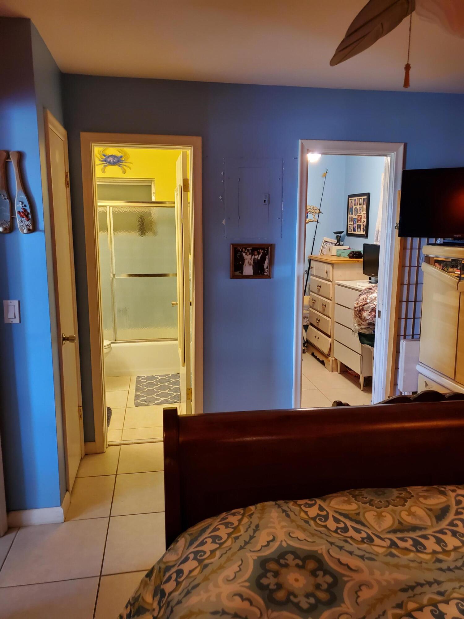 721 Ridge Road, Unit 12 Lantana, FL 33462 - Photo 16 of 19 Bath & Walk in