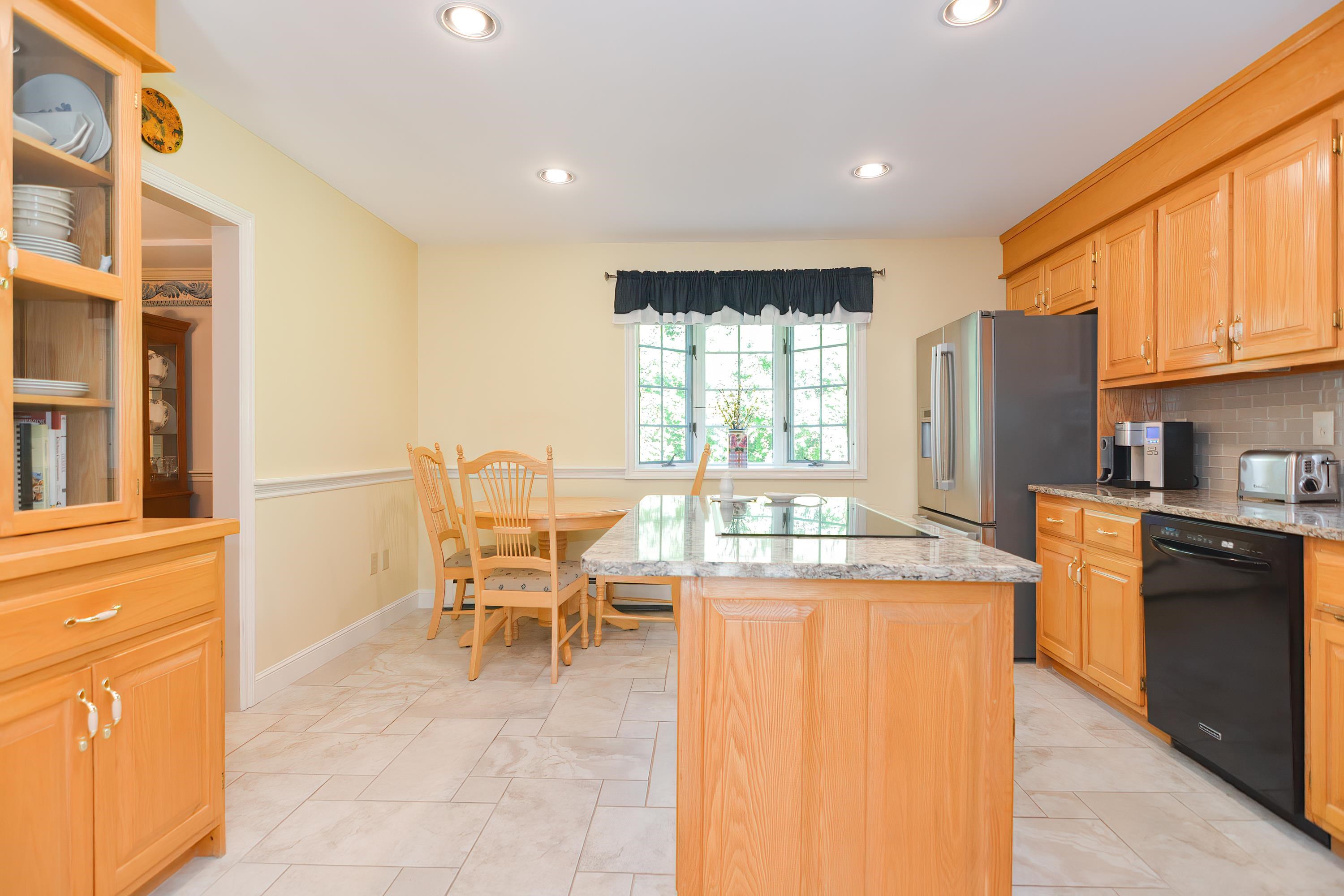 5 Bedros Street Windham, NH 03087 - Photo 4 of 33