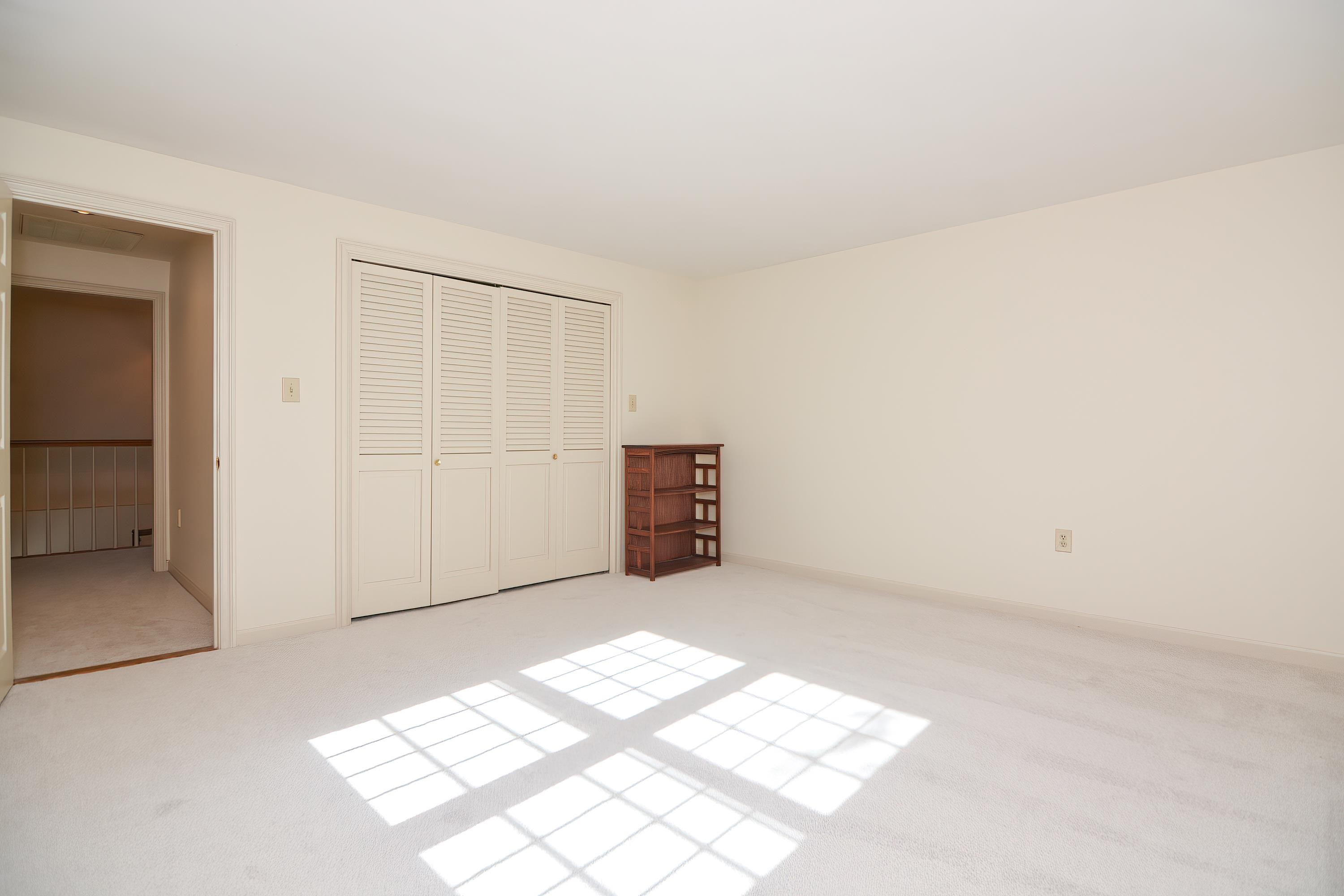 5 Bedros Street Windham, NH 03087 - Photo 7 of 33