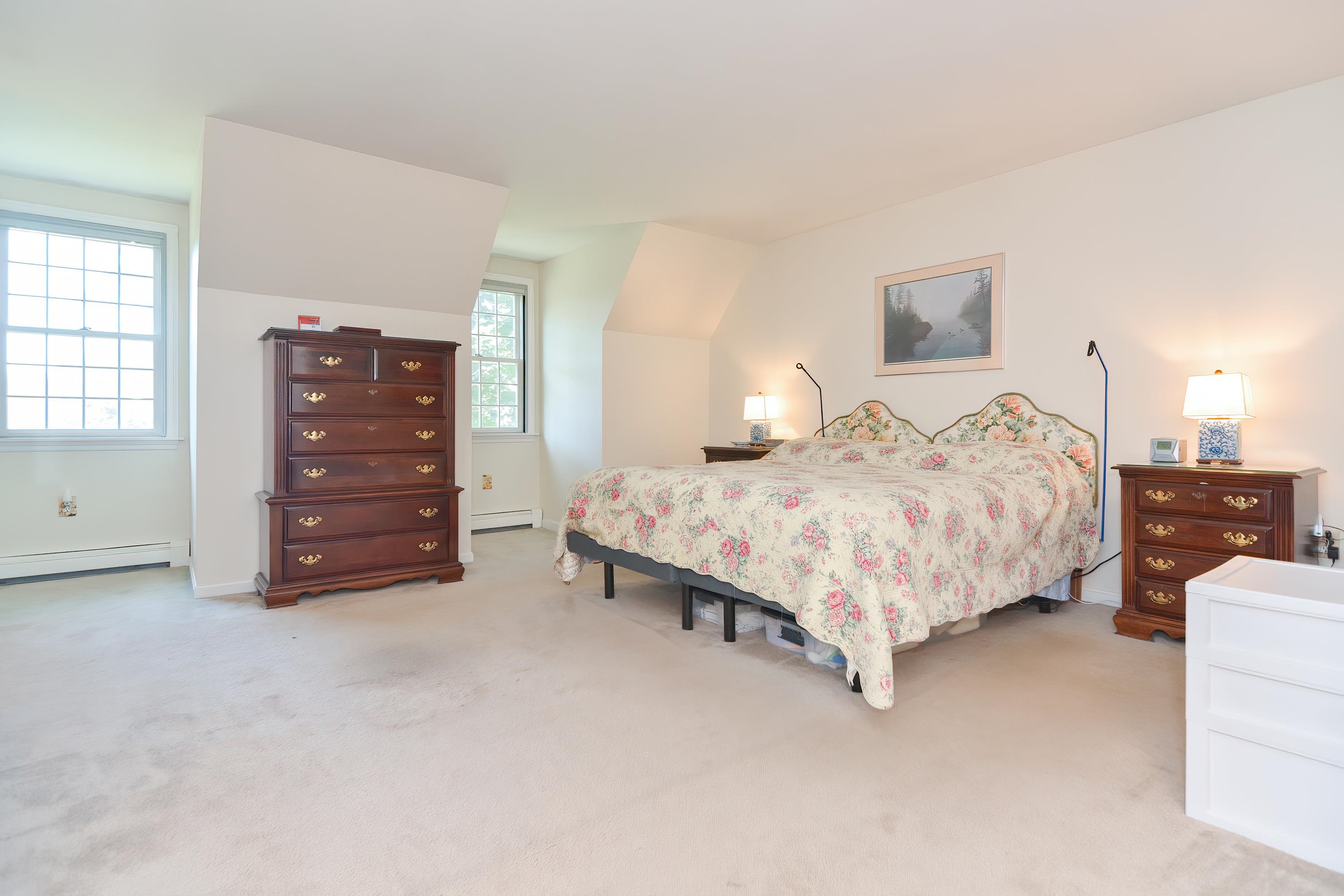 5 Bedros Street Windham, NH 03087 - Photo 8 of 33