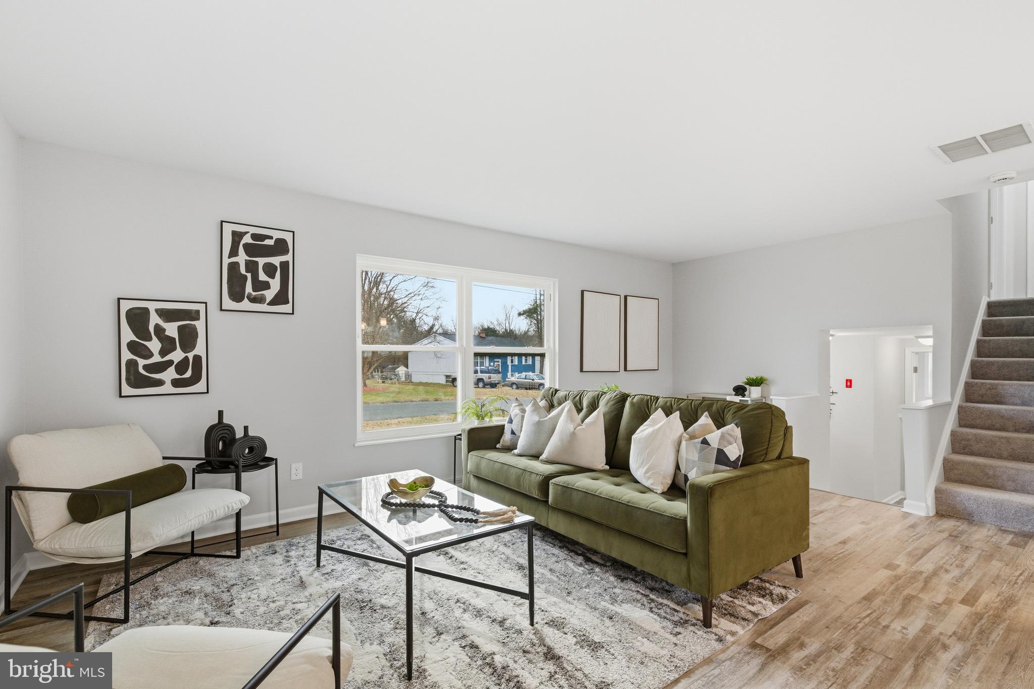 9505 Pryde Drive Clinton, MD 20735 - Photo 6 of 24 living room