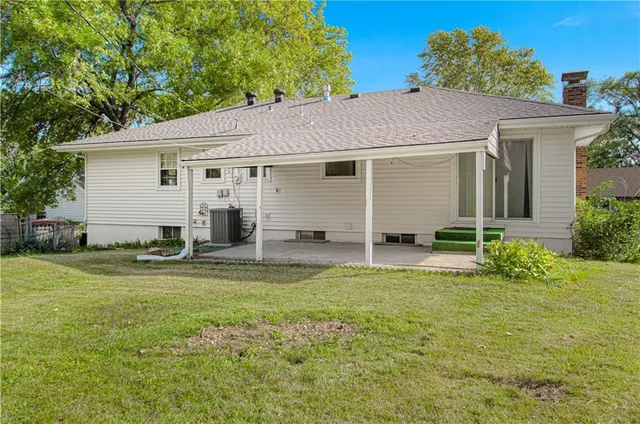 $235,000 | 12912 Bristol Circle, Grandview, MO 64030