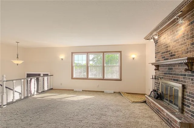 $235,000 | 12912 Bristol Circle, Grandview, MO 64030