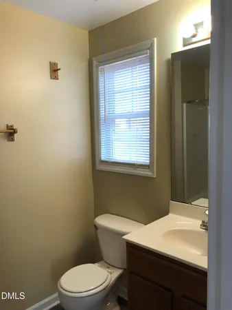 $1,600 | 200 North Franklin Street, Wake Forest, NC 27587