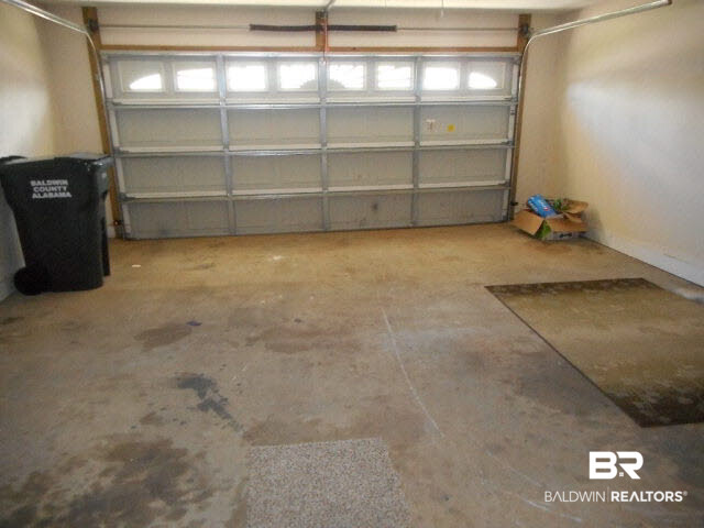 16648 Vanilla Drive Foley, AL 36535 - Photo 21 of 35 Garage