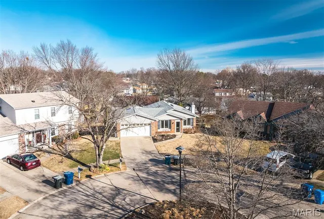 $250,000 | 1003 Fernwood Trail Court, Florissant, MO 63031