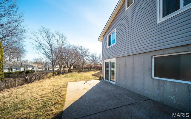 $250,000 | 1003 Fernwood Trail Court, Florissant, MO 63031