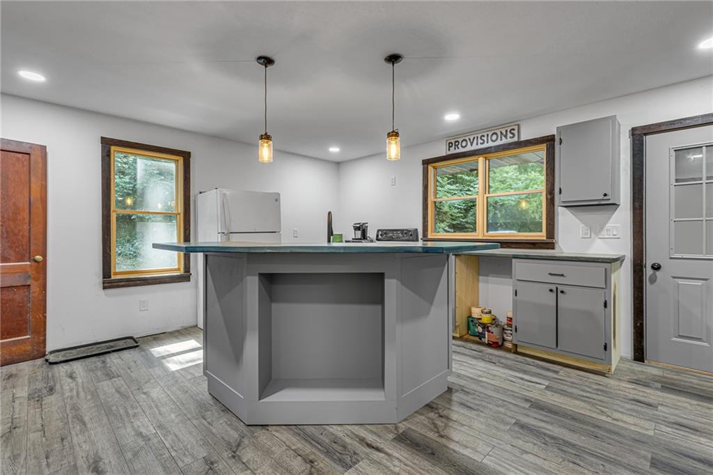 485 Frankfort Road Monaca, PA 15061 - Photo 4 of 42 Gallery Image 4