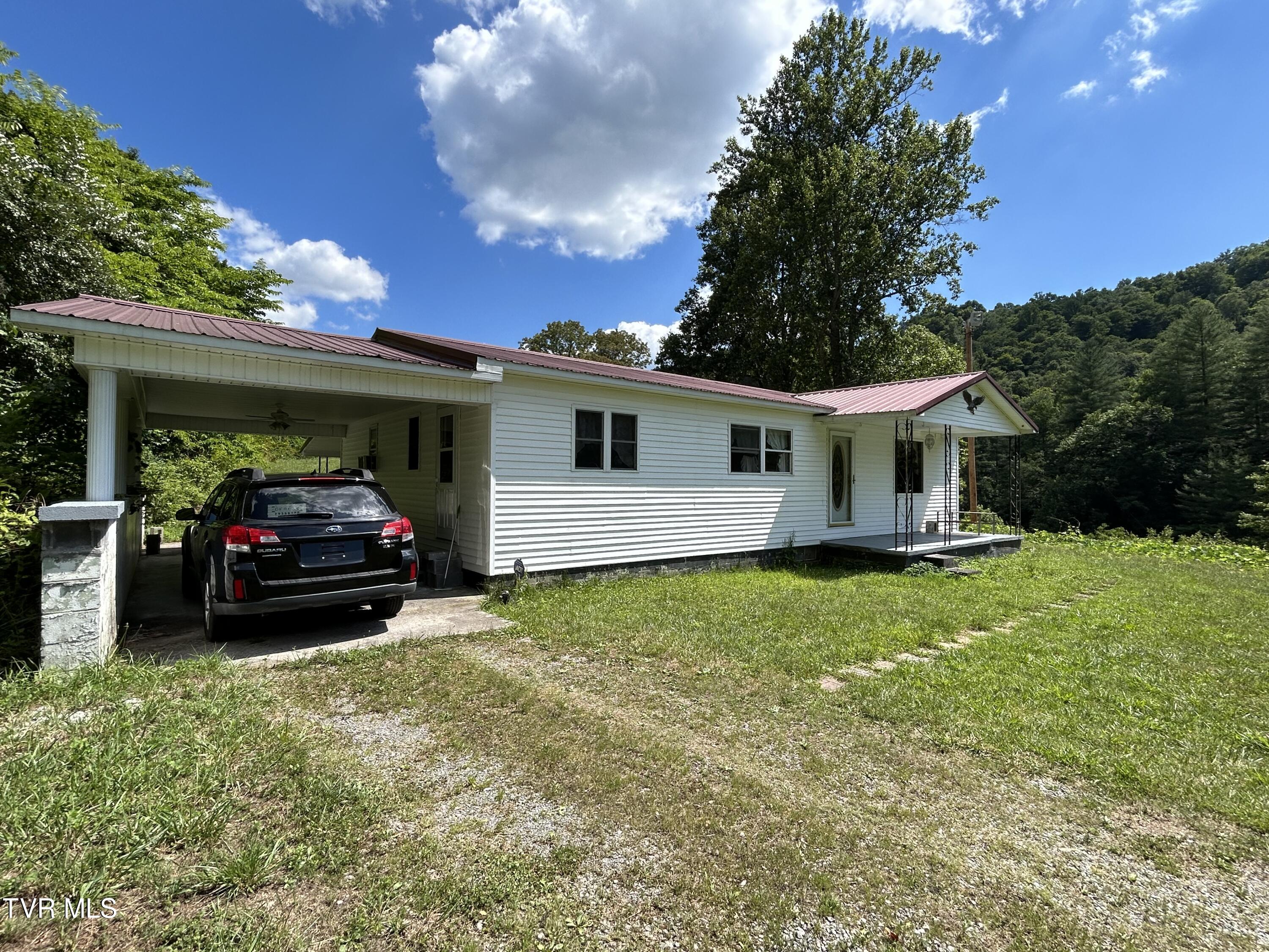 2659 Cranenest Road Vansant, VA 24656 - Photo 1 of 1 IMG_8739