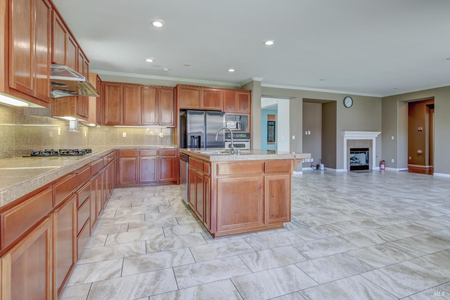 2418 Ridgewood Circle Fairfield, CA 94534 - Photo 20 of 53