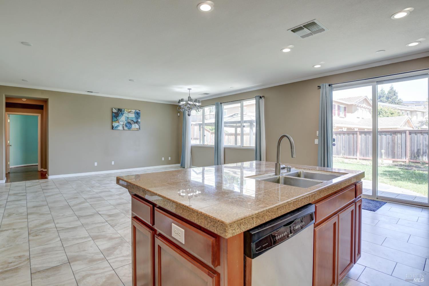 2418 Ridgewood Circle Fairfield, CA 94534 - Photo 23 of 53