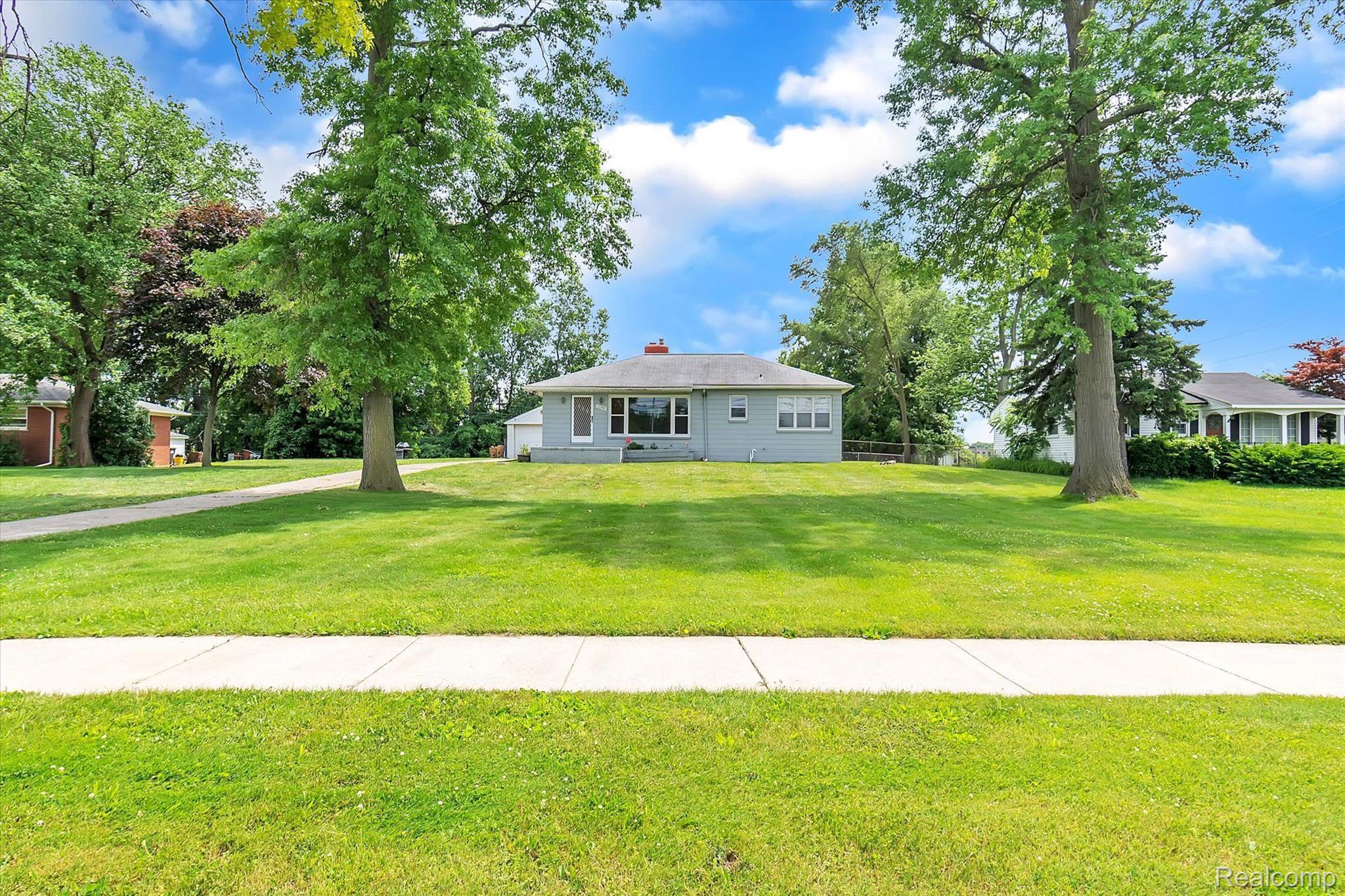 FRONT YARD