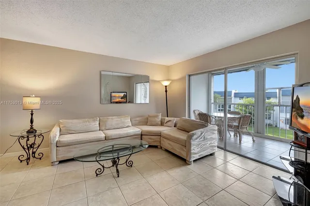 $1,650 | 7897 Golf Cir Drive, Unit 309, Margate, FL 33063