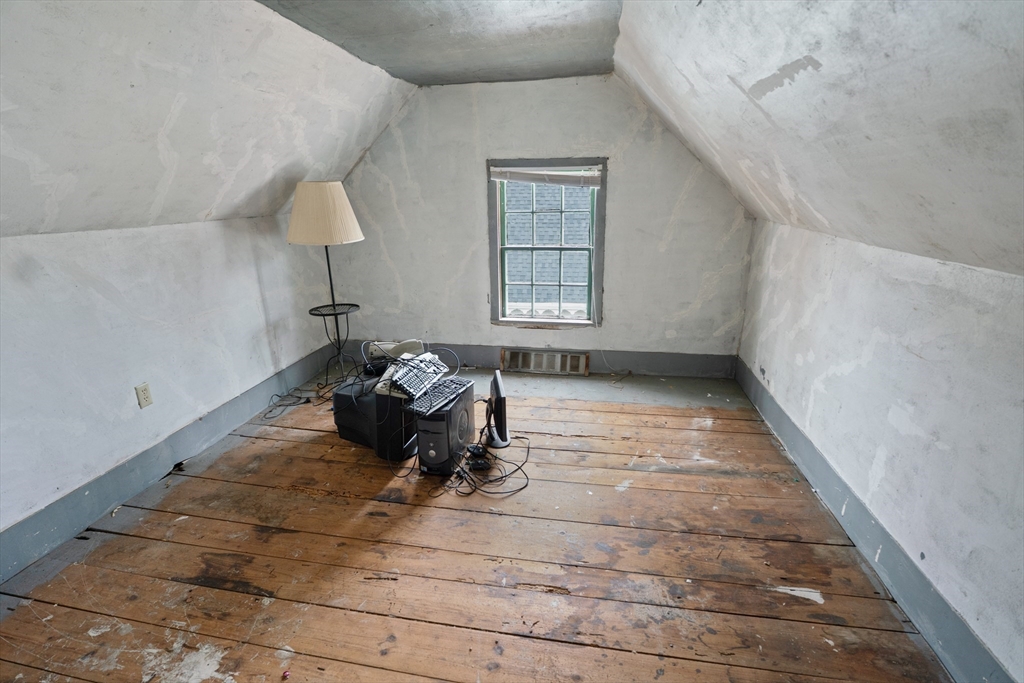 37 East Main Street Georgetown, MA 01833 - Photo 19 of 26