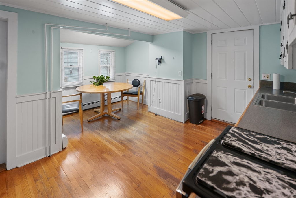 37 East Main Street Georgetown, MA 01833 - Photo 5 of 26