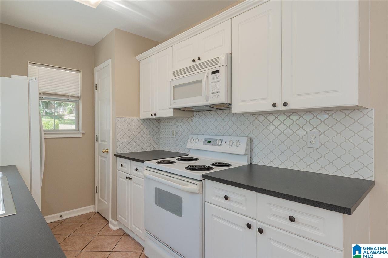 736 Ridge Way Circle Birmingham, AL 35226 - Photo 3 of 36
