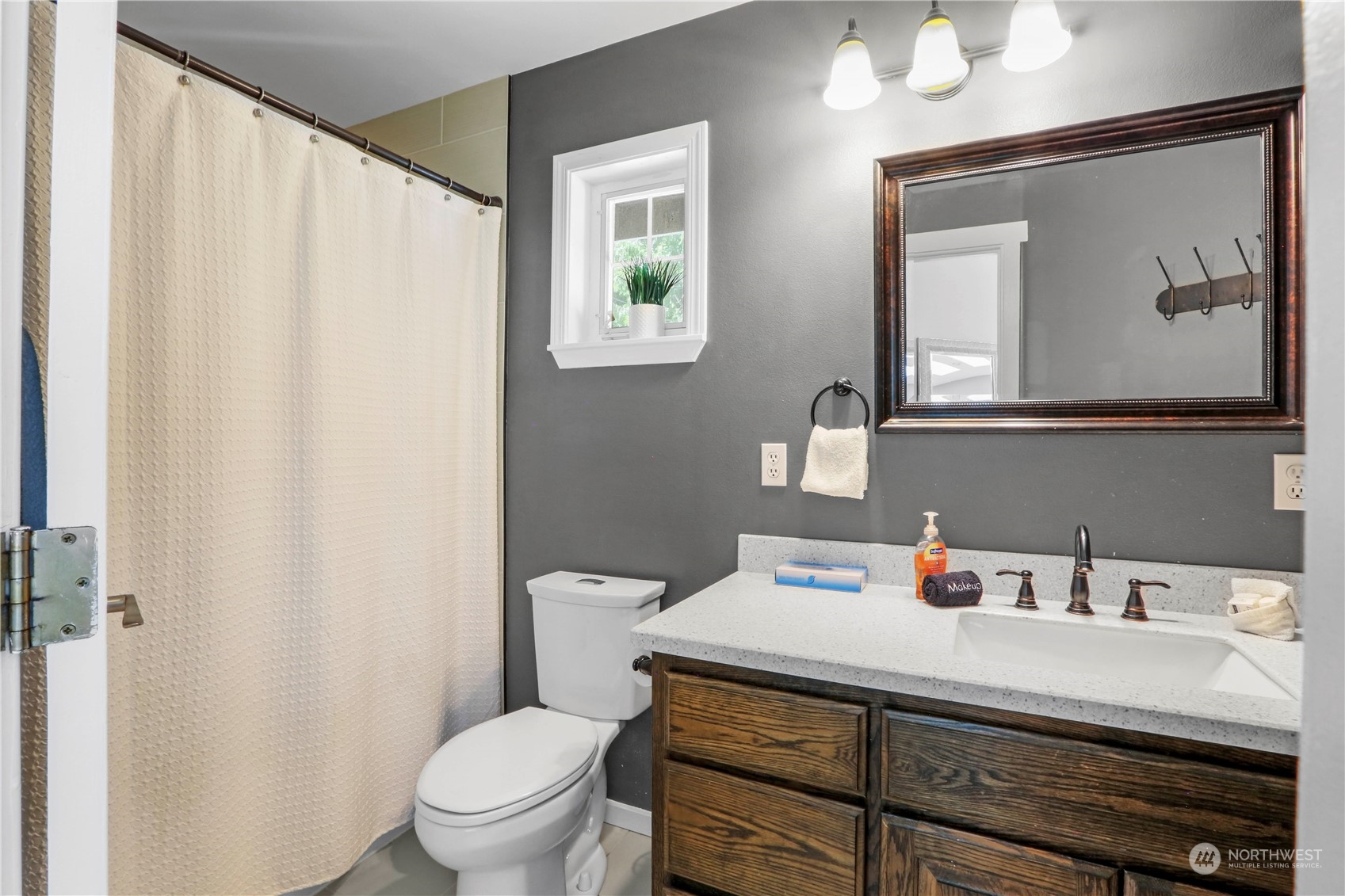 15729 Mountain View Road Mount Vernon, WA 98274 - Photo 20 of 40 Gallery Image 20