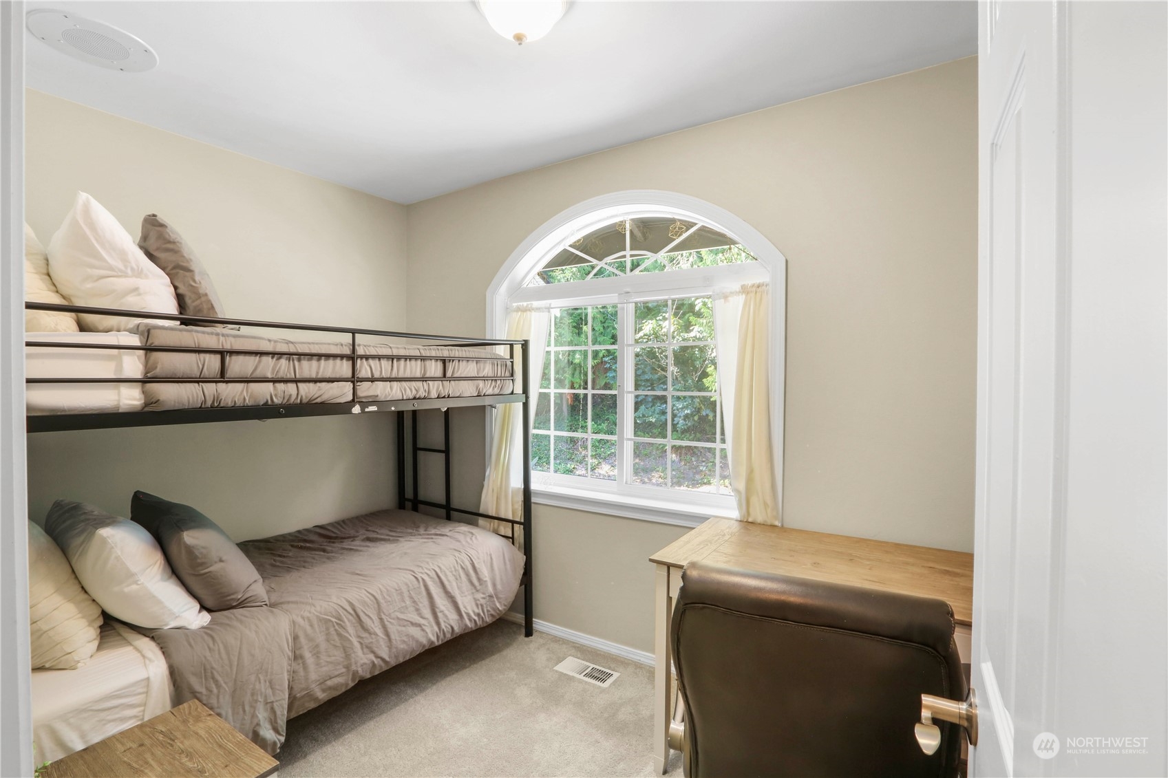15729 Mountain View Road Mount Vernon, WA 98274 - Photo 21 of 40 Gallery Image 21