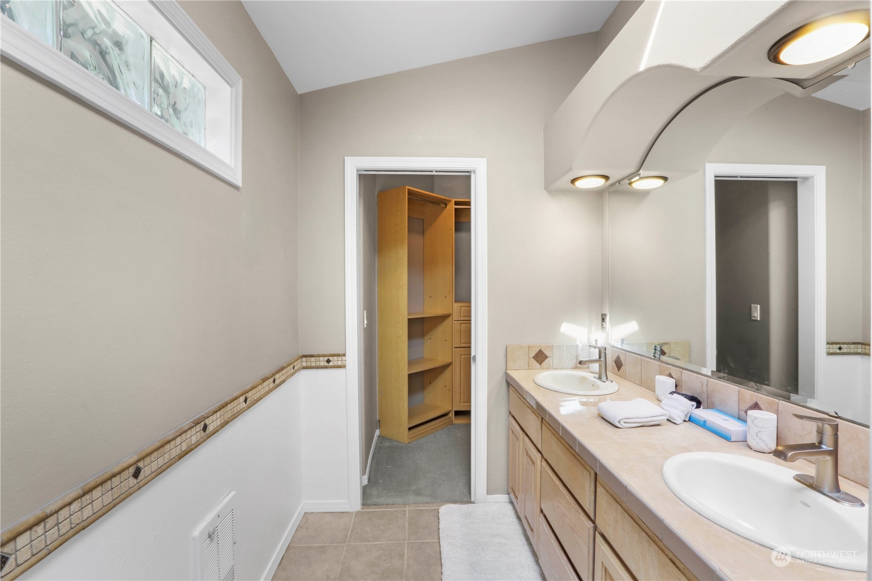 15729 Mountain View Road Mount Vernon, WA 98274 - Photo 28 of 40 Gallery Image 28