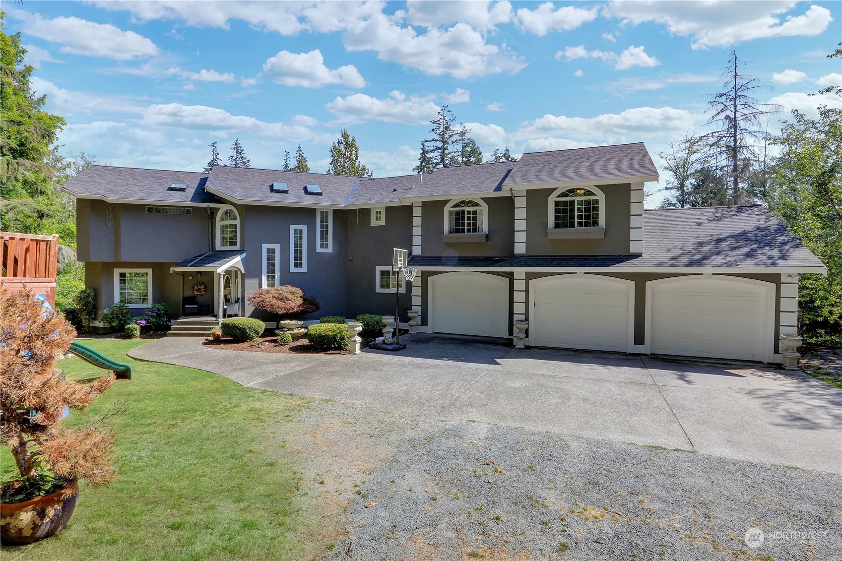 15729 Mountain View Road Mount Vernon, WA 98274 - Photo 4 of 40 Gallery Image 4