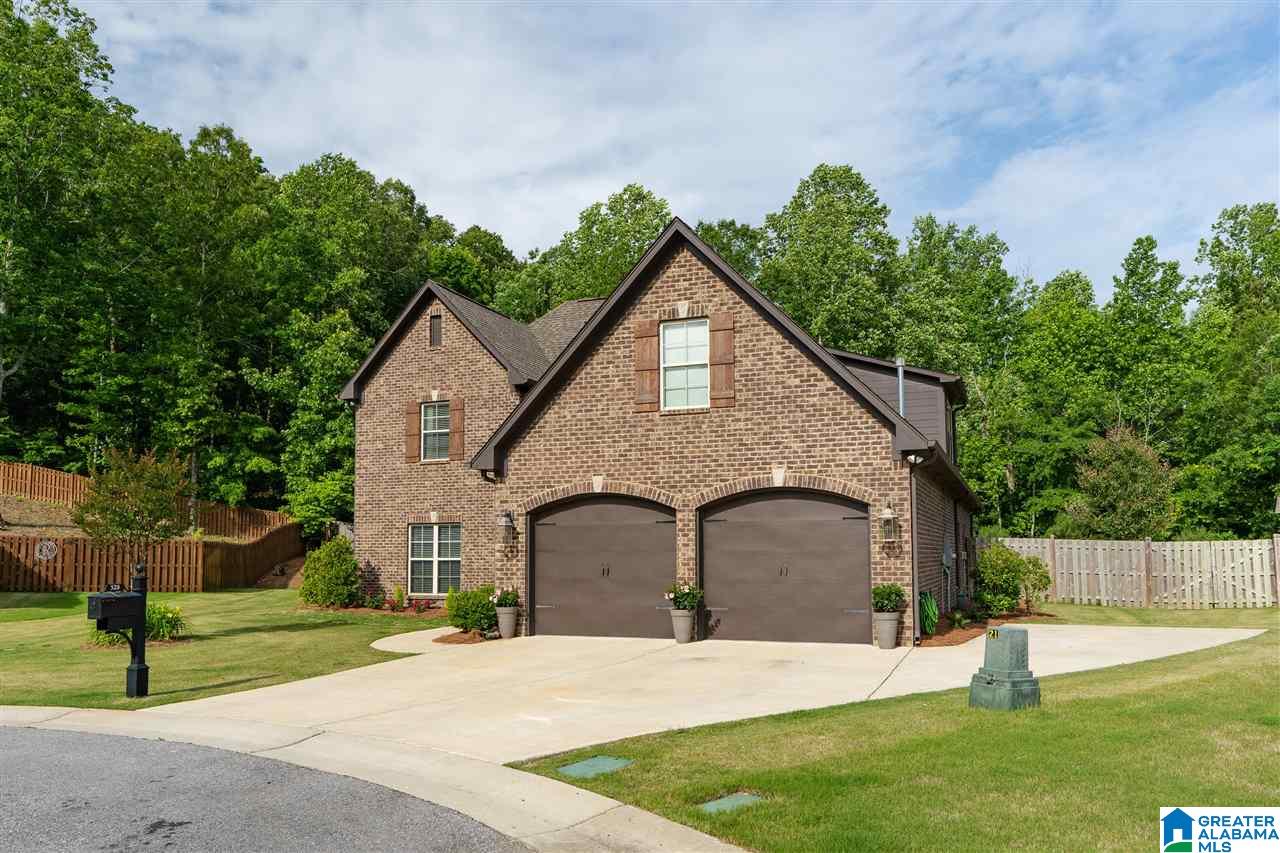 528 Kirkwall Circle Pelham, AL 35124 - Photo 3 of 44