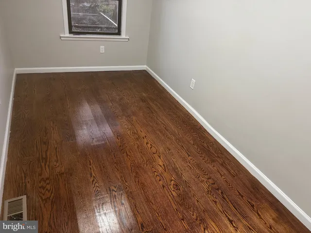 $1,600 | 810 McDowell Avenue, Chester, PA 19013