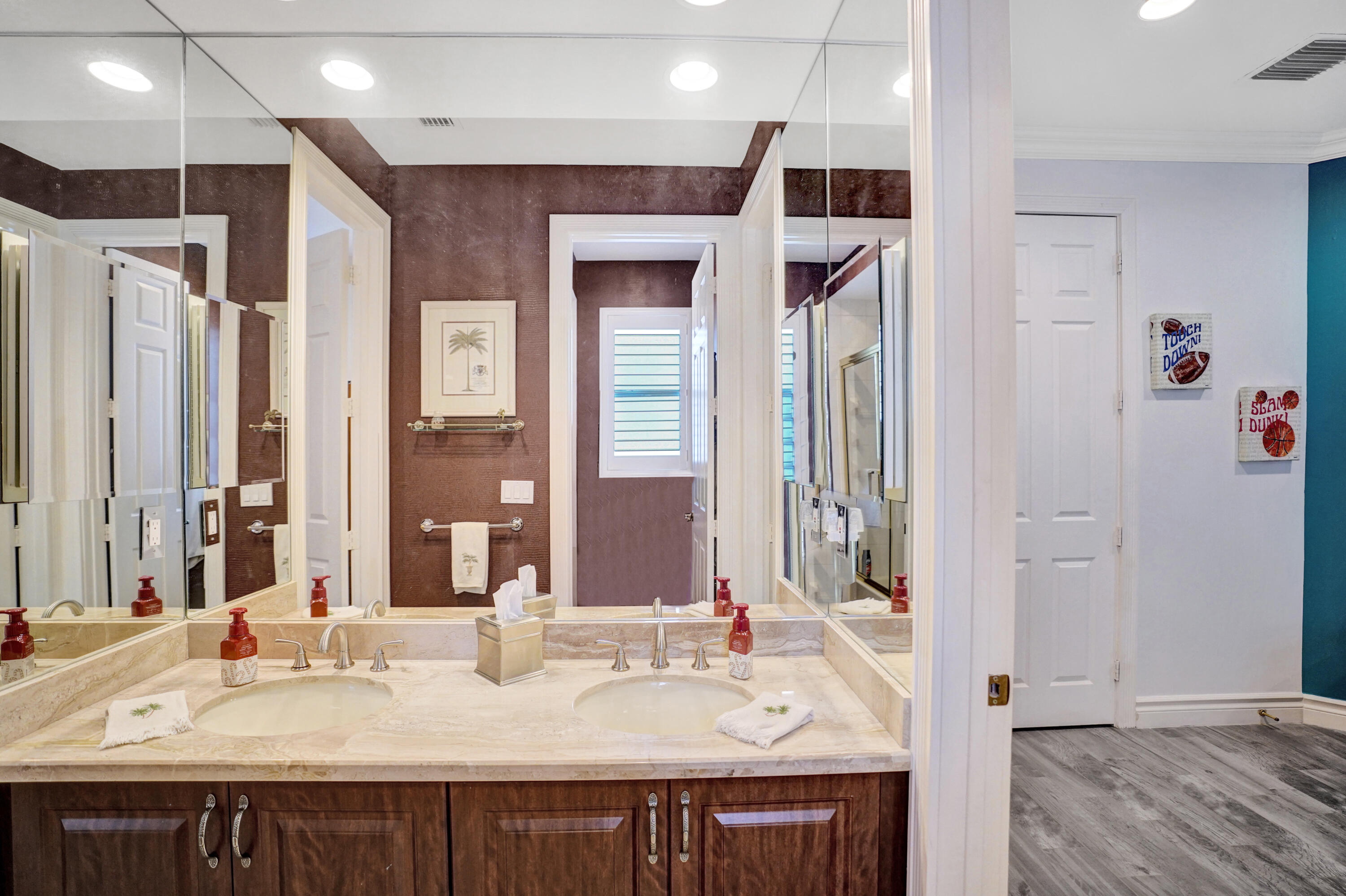 21231 Falls Ridge Way Boca Raton, FL 33428 - Photo 27 of 39 Jack and Jill bath