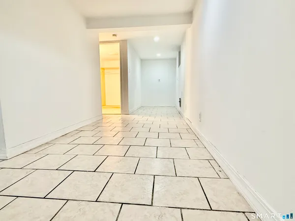 $3,595 | 85 Avery Street, Stamford, CT 06902